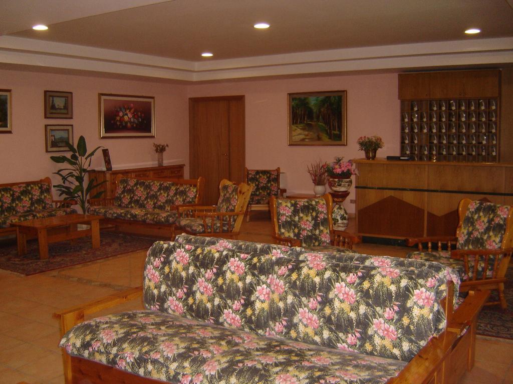 Hotel La Fattoria Камильятелло-Силано Экстерьер фото
