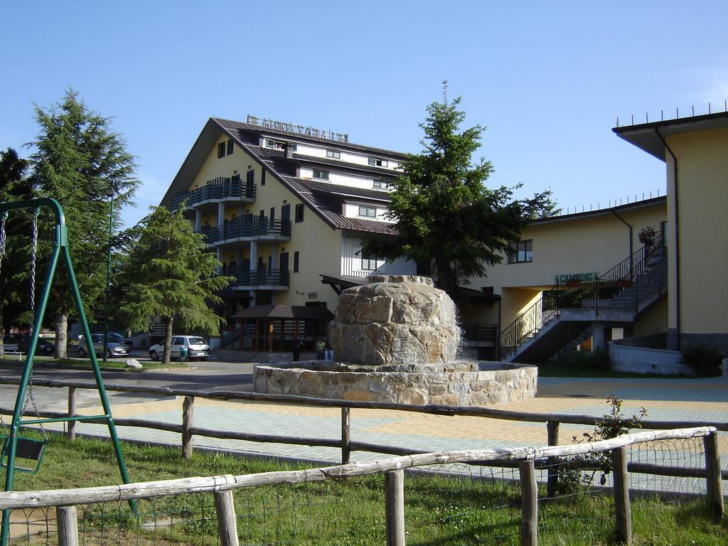 Hotel La Fattoria Камильятелло-Силано Экстерьер фото